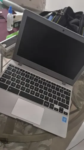 Samsung Chromebook 4 XE310XBA | Intel Celeron | 4GB RAM | 32GB | Excelente Estado