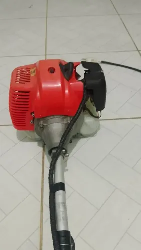 Vende-se máquina rosadeira Nagasaki 65cc dois tempos. Semi nova