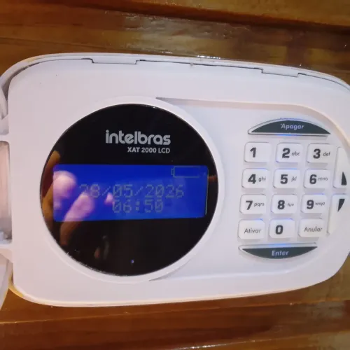 Vendo sistema de alarme com 4 sensor de movimento 2 sirenes, central , controle de asesso