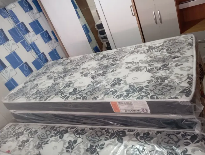 Colchão d33 solteiro novo
