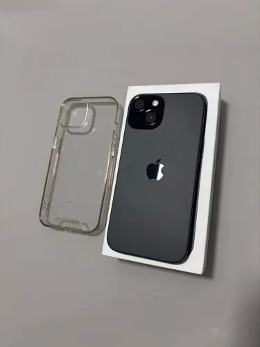 iPhone 15 impecável!