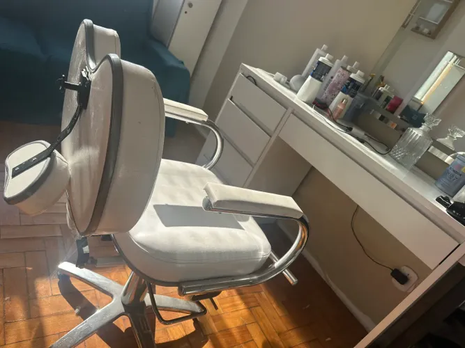 Vendo esta cadeira de salão  de beleza