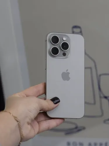 iPhone 15 pro branco 128GB 6 meses de garantia