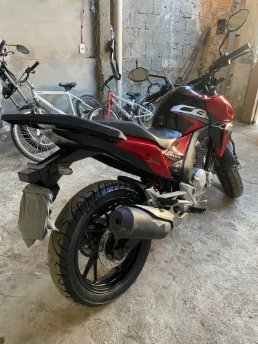 Vendo CB250 twister super conservada 