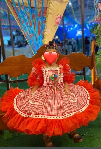 Alugo vestidos juninos LUXUOSOS