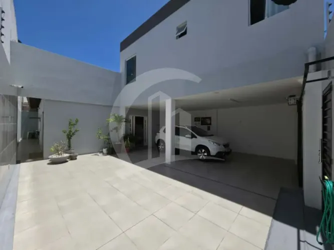 Casa Moderna com 2 Suítes no Coração do Aruana!