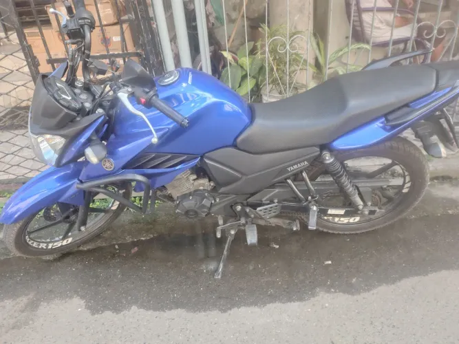 Fazer 150 muito nova