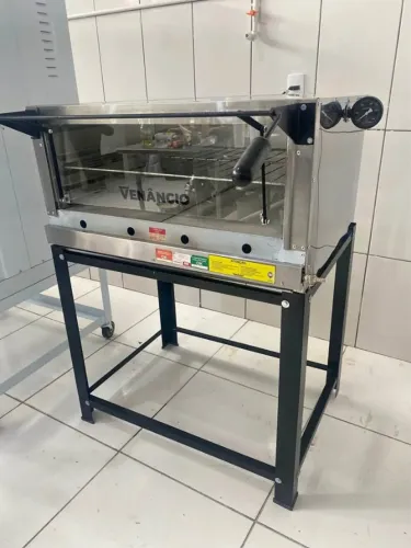 FORNO INDUSTRIAL A GÁS 90 CM EM INOX VENÂNCIO- SEMINOVO
