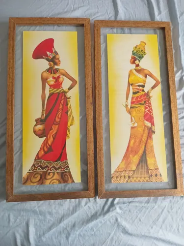 Esculturas  africana com moldura 