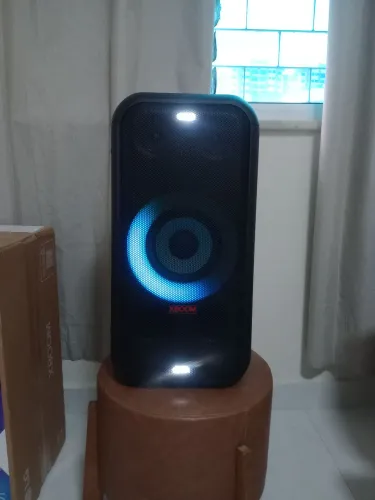 caixa LG Xboom xl5-T semi nova com nota, embalagem original e na garantia. 200w 