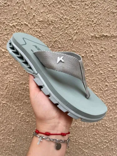 Chinelo Kenner Rakka Cinza (Grey) | Tecnologia Re.Amp, Solado Megatratorado | Industrial |