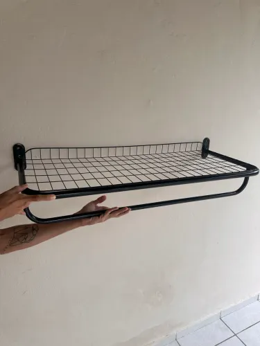 Prateleiras de ferro