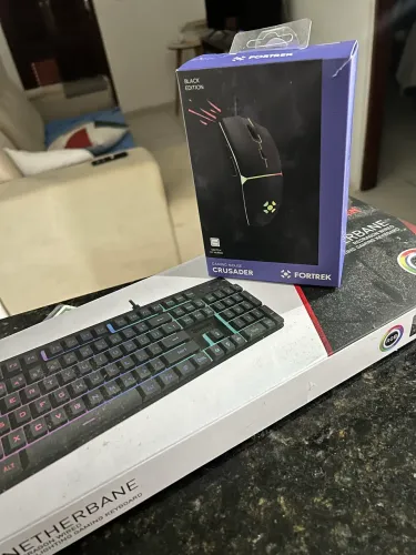 Teclado Redragon e Mouse Gamer Fortrek