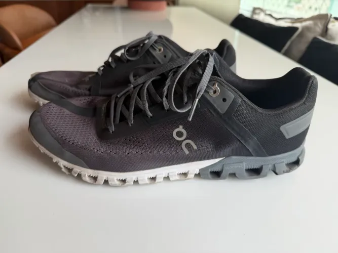 Tênis On Running CloudTec Preto Masculino - Tam. 42