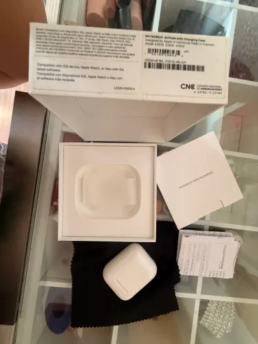 Apple AirPods 2 novinho
