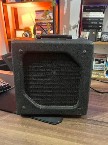 Amplificador VoxStorm Audiosystem - bivolt usado