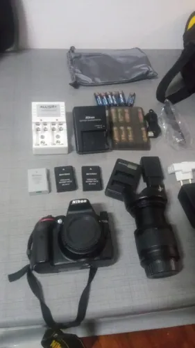 Vendo Câmera Digital Slr Nikon D5300 24,2 Mp Com Lente 18-55 Mm Pr