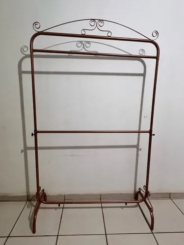 Arara de Roupas