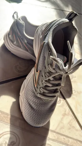 Tênis Mizuno original em perfeito estado