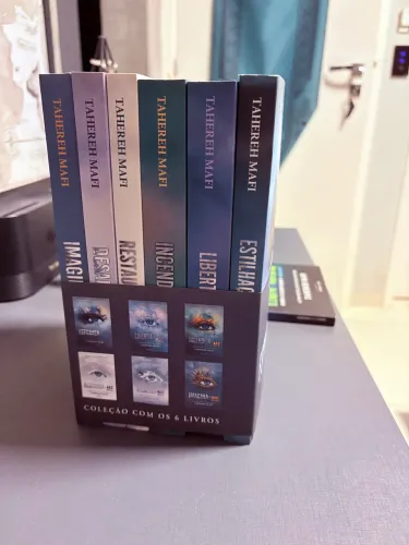kit estilhaça-me: a série completa + livro unifica-me: 1.5 / 2.5