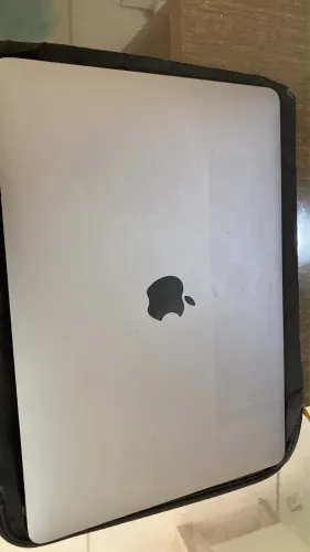 VENDO MACBOOK AIR M1 - 2020