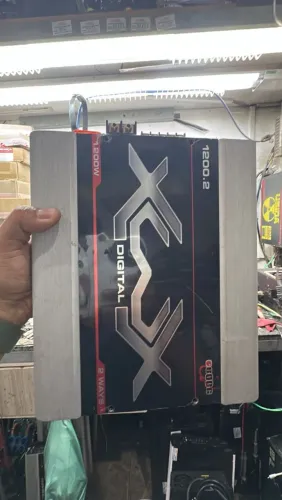 Vendo módulo boog de 1200 RMS estado de zero novo pouco tempo de uso 