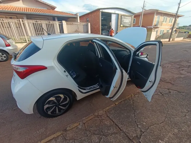 Hyundai HB20 C.style/c.plus 1.6 Flex 16V Aut. 2016