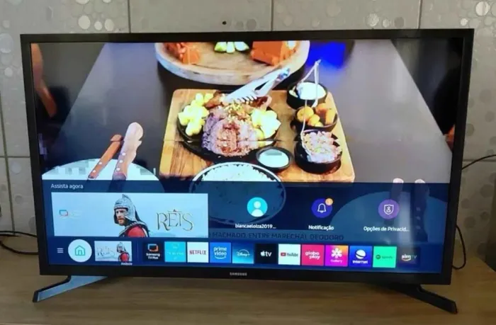 Vendo esta TV Esmart 32 polegadas Samsung tudo perfeito com controle remoto