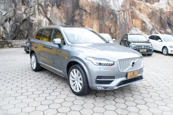 Volvo XC 90 T-6 Inscription 2.0 320cv 5P 2017