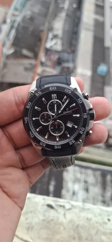 Relógio  festina original vendo olx pay mais entrega para todo Brasil faço envio 