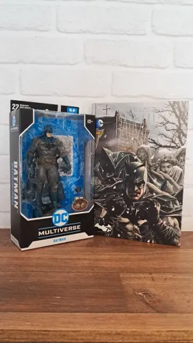 Action Figure Batman Noel (McFarlane DC Multiverse Platinum Edition) + HQ Capa Dura Panini