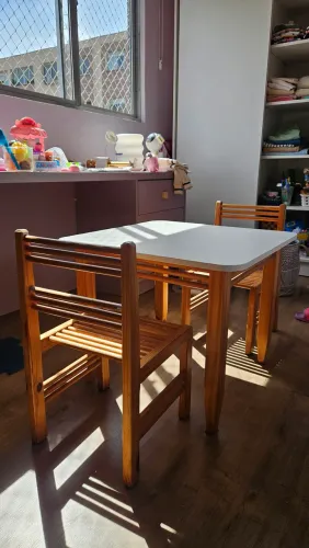 conjunto mesa e cadeira infantil