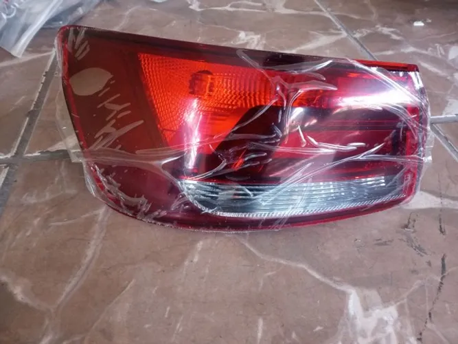 Lanterna traseira esquerda Audi A3 sedan