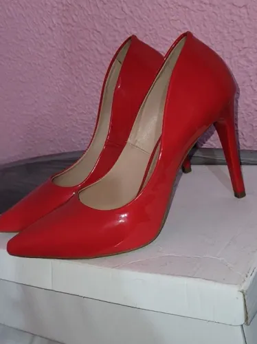 Scarpin Salto Alto Mundial Vermelho