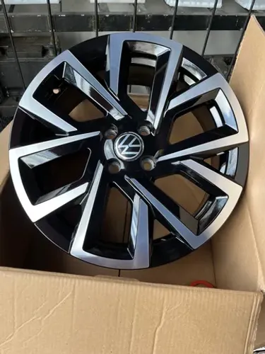 Roda Saveiro Cross aro 17 Black diamantada.