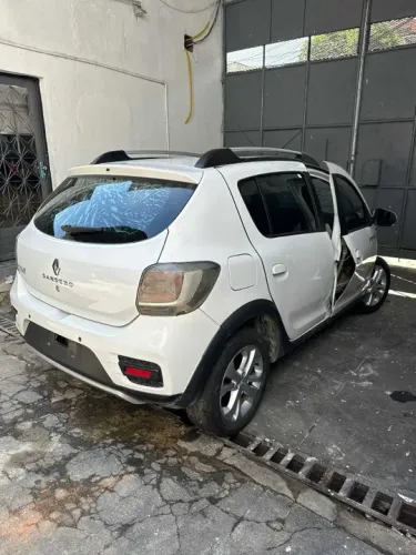Peça Renault Sandero Stepway 1.6 auto.  Ano: 2016
