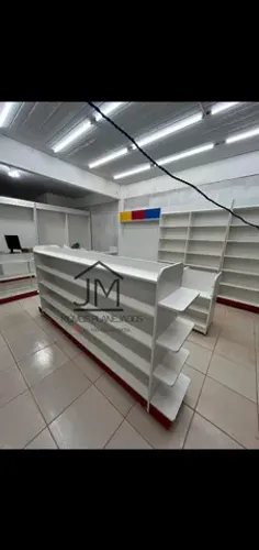 Gôndolas loja/farmácia