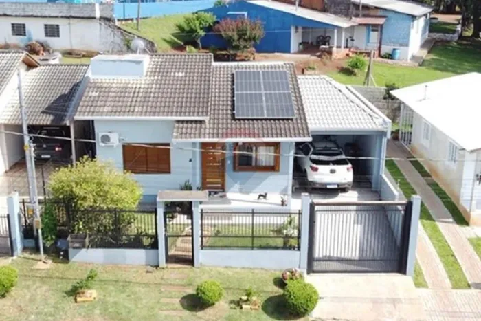 Casa com piscina em Ronda Alta!