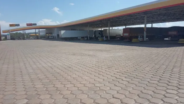 Execução de bloquete, blokret, sextavado, broquete, piso intertravado, piso de concreto