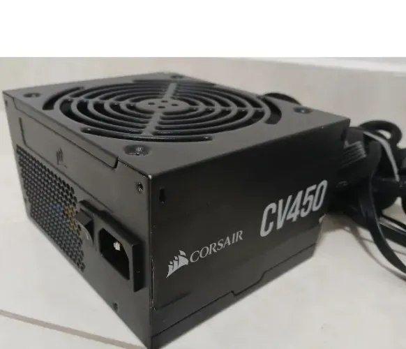 Fonte Corsair 450W CV - Selo 80 Plus Bronze