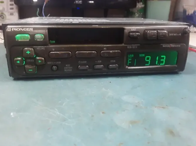 Pioneer KEH-1550 Bluetooth AM Led Verde