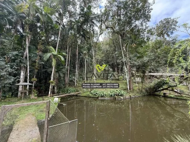 Seu refúgio no campo está aqui! Realize o sonho de viver em meio à natureza no Bairro Itou