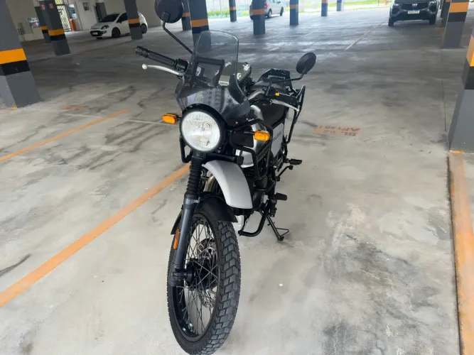 Royal Enfield impecável- Moto de final de semana