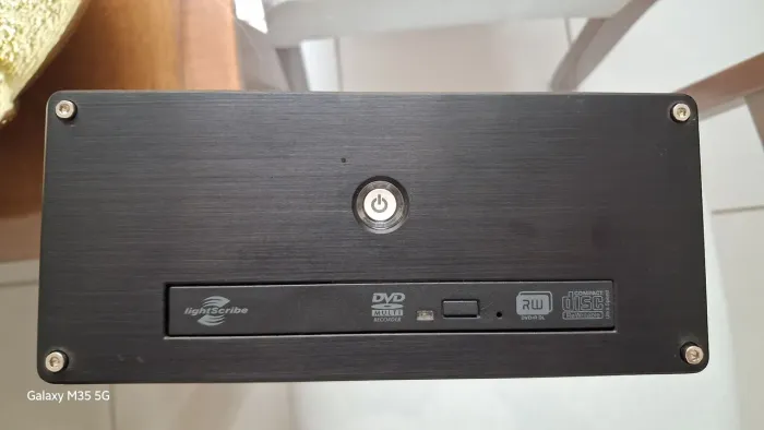 Mini Pc com monitor Samsung 