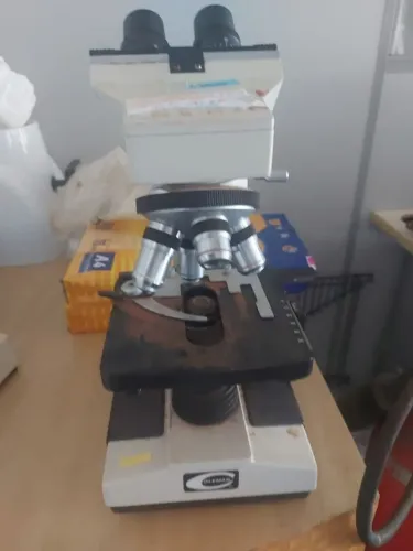 Microscópio Binocular Coleman