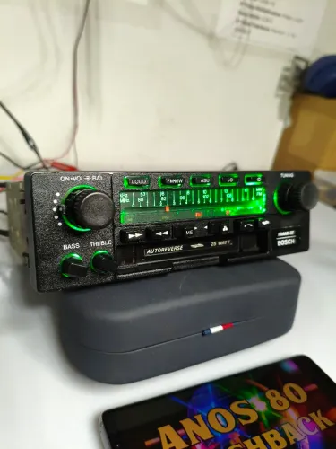 Rádio toca fitas Bosch Miami com Bluetooth 
