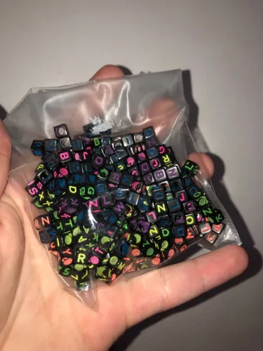 Miçangas de Letra para Pulseira