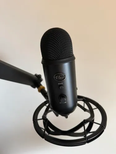 microfone condensador blue yeticaster preto