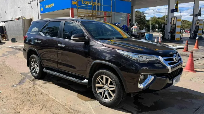 Toyota Hilux SW4 SRX 4X4 2.8 TDI 16V Dies. Aut. 2017