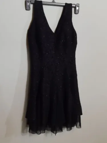 Vestido de festa preto renda e tule